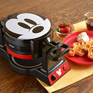 Exceptional Mickey Mouse waffle-maker