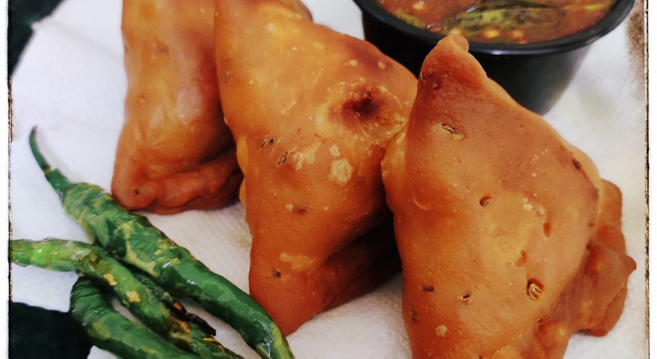 Crispy samosas