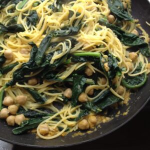 Easy Vegan Pasta with Kale and Chickpeas