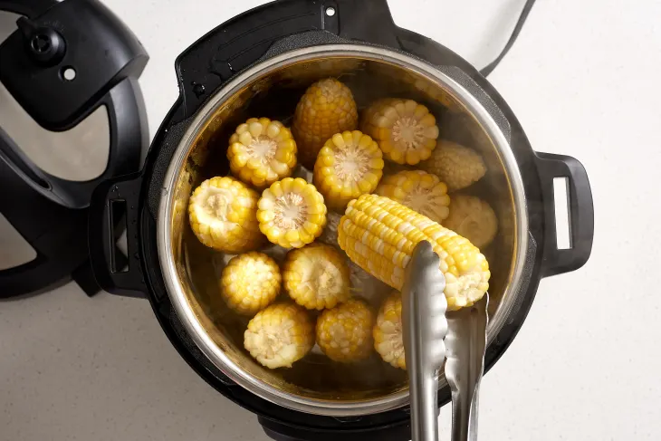 How to cook corn in pressure cooker