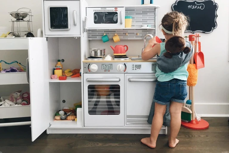 Top 5 Best Children's Toy Kitchen On Amazon