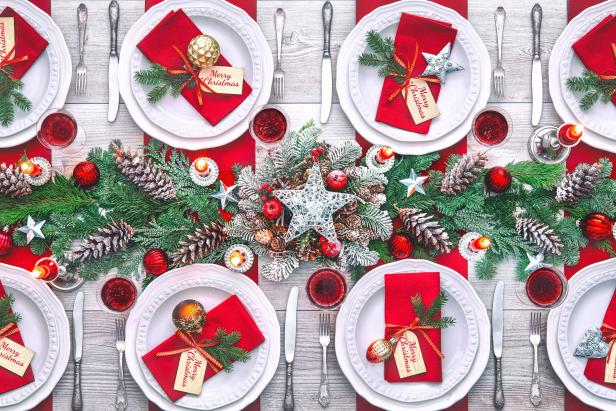 Salevela's Guide to a festive table setting