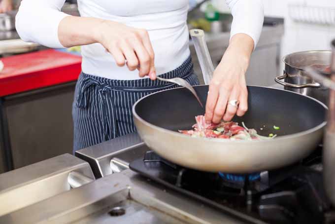 Guide for non-stick cookware: 15 tips for their proper use and protection