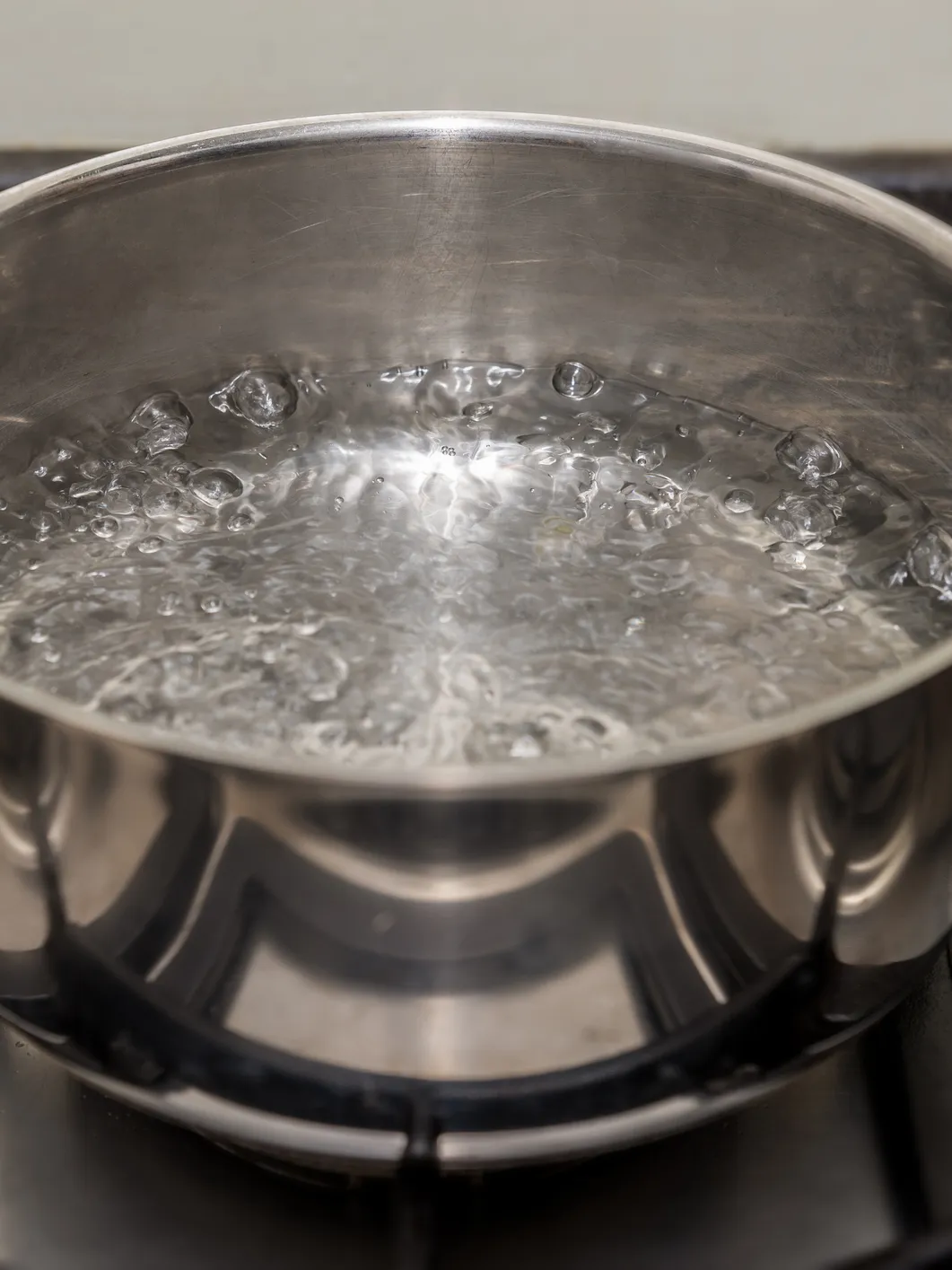 How long to boil water to purify and make it safe to drink?